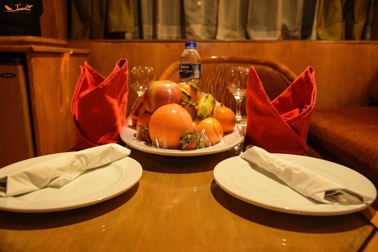 Gts Nile Cruise Luxor Aswan Every Monday From Luxor Friday From Aswan Eksteriør bilde